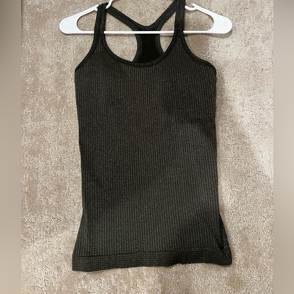 Lululemon tank